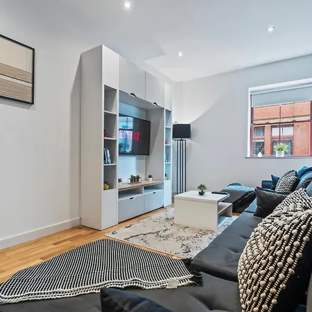 Apartment Flat - In Centre - Modern Decor - Sleeps 8 Leeds (West Yorkshire)