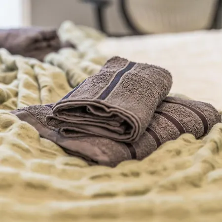 Flat - In Centre - Modern Decor - Sleeps 8 公寓 利兹