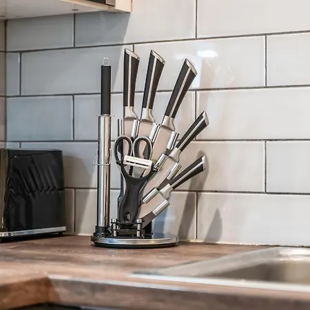 Flat - In Centre - Modern Decor - Sleeps 8 Apartment *