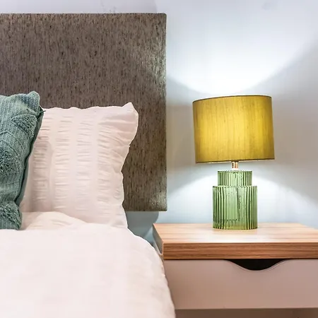 Apartamento Flat - In Centre - Modern Decor - Sleeps 8 Leeds (West Yorkshire)