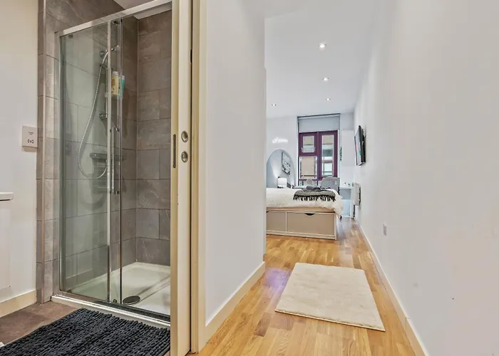 公寓 Flat - In Centre - Modern Decor - Sleeps 8 *