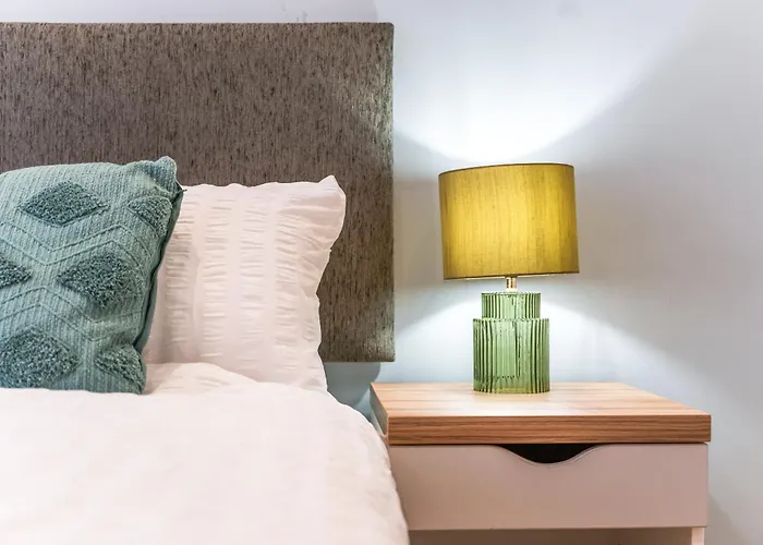 شقة Flat - In Centre - Modern Decor - Sleeps 8 ليدز