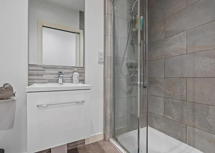 아파트 Flat - In Centre - Modern Decor - Sleeps 8