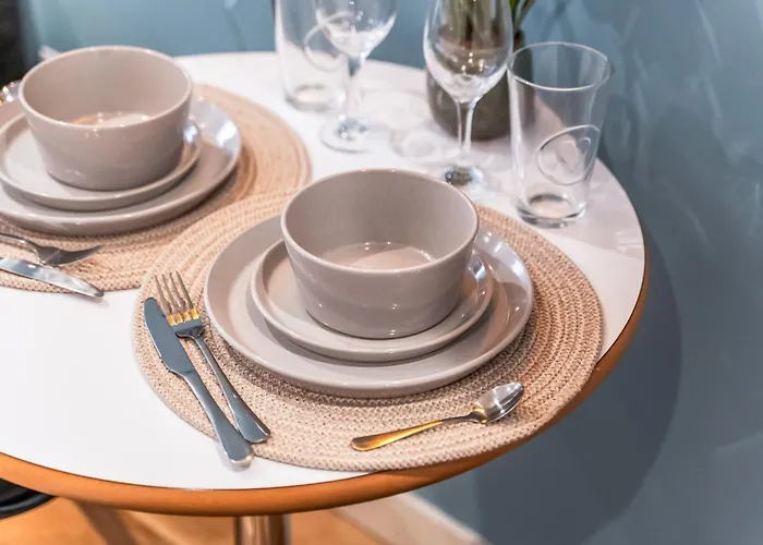 Flat - In Centre - Modern Decor - Sleeps 8 아파트 *